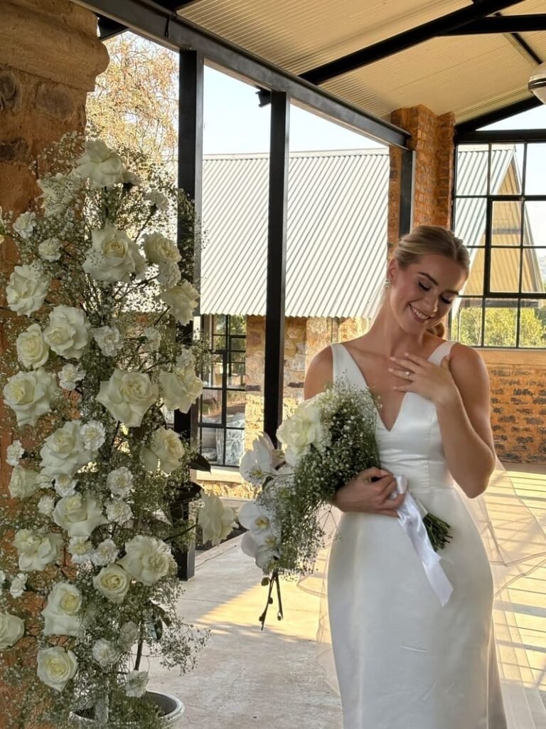 Candid wedding photography by Capturing Content SA during a weekend wedding event