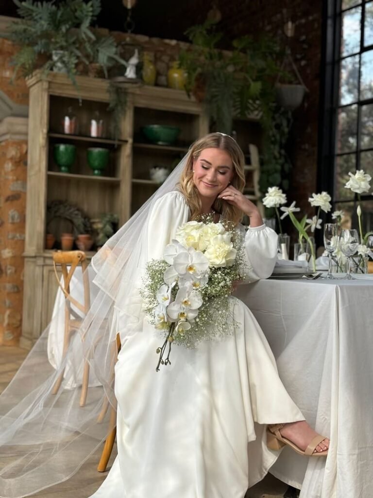 Candid wedding photography by Capturing Content SA during a weekend wedding event
