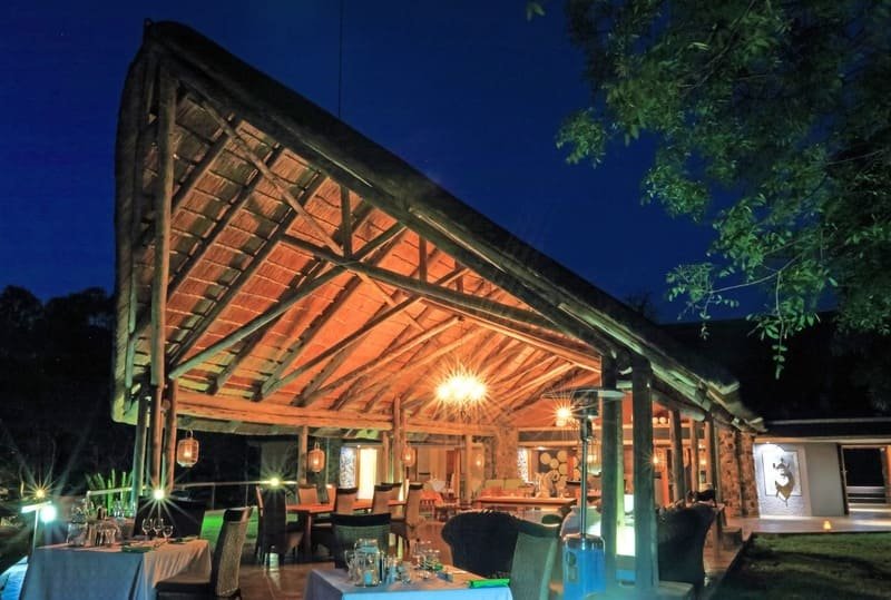 Amakhosi Safari Lodge luxury safari wedding venue in KwaZulu-Natal