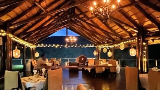 Amakhosi Safari Lodge luxury safari wedding venue in KwaZulu-Natal