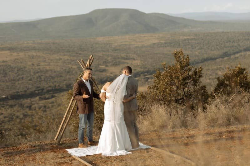 Amakhosi Safari Lodge luxury safari wedding venue in KwaZulu-Natal